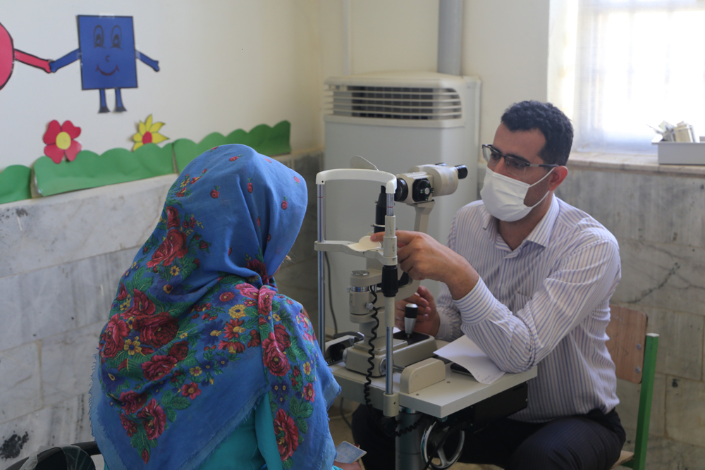 ارائه خدمات رایگان پزشکی به 570 نفر از مردم مانه و سملقان در اردوی جهادی,